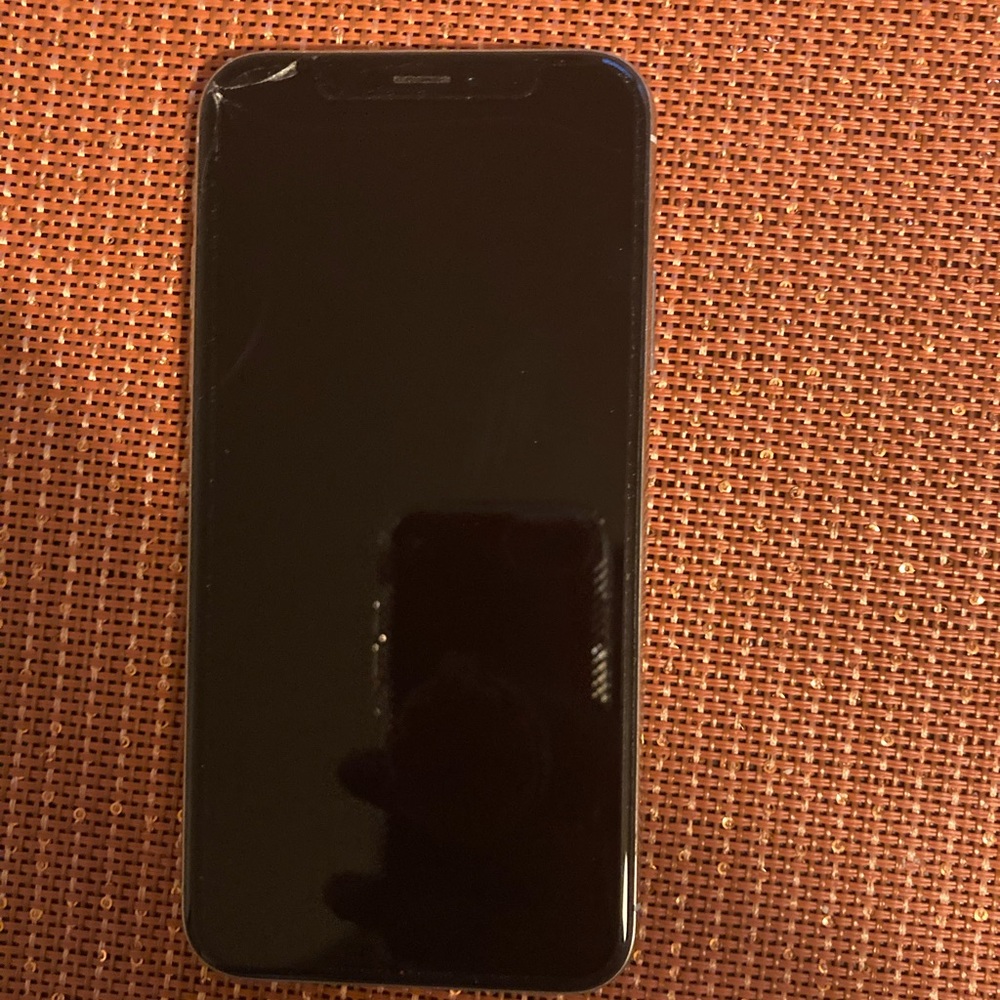 Broken iPhone X - AS IS